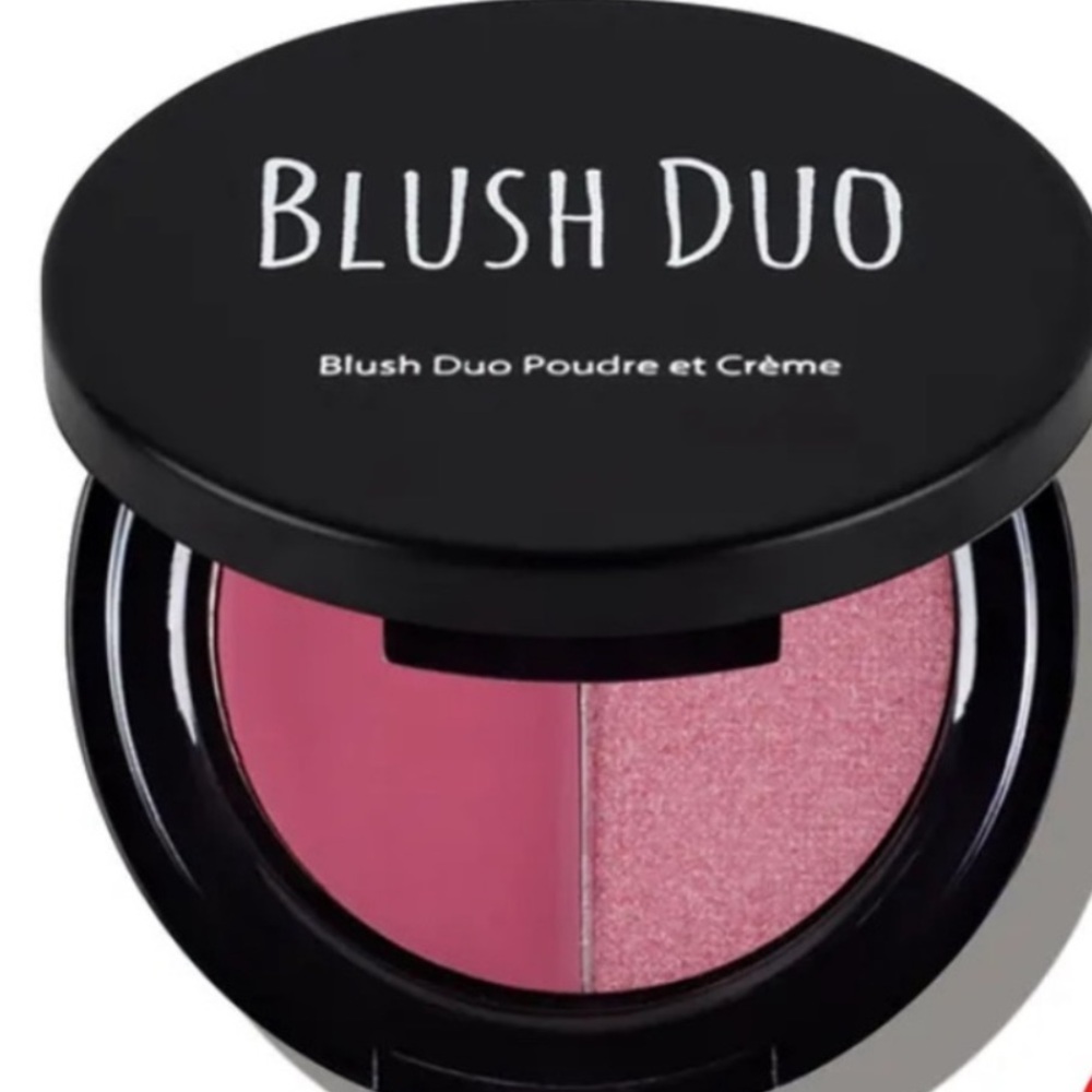 The Beauty Crop Blush Duo in  ‘Mauve-ulous’